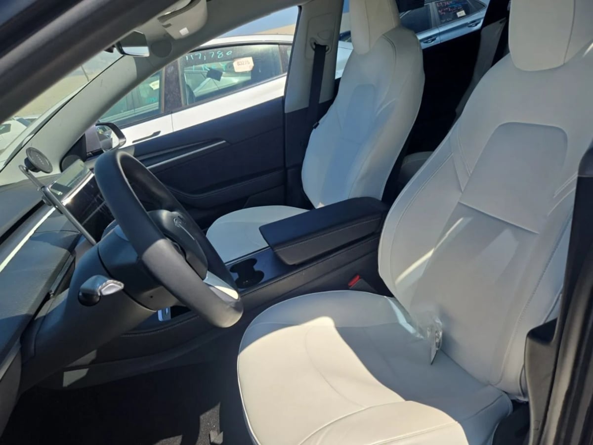 2022 Tesla Model 3 Long Range photo 2