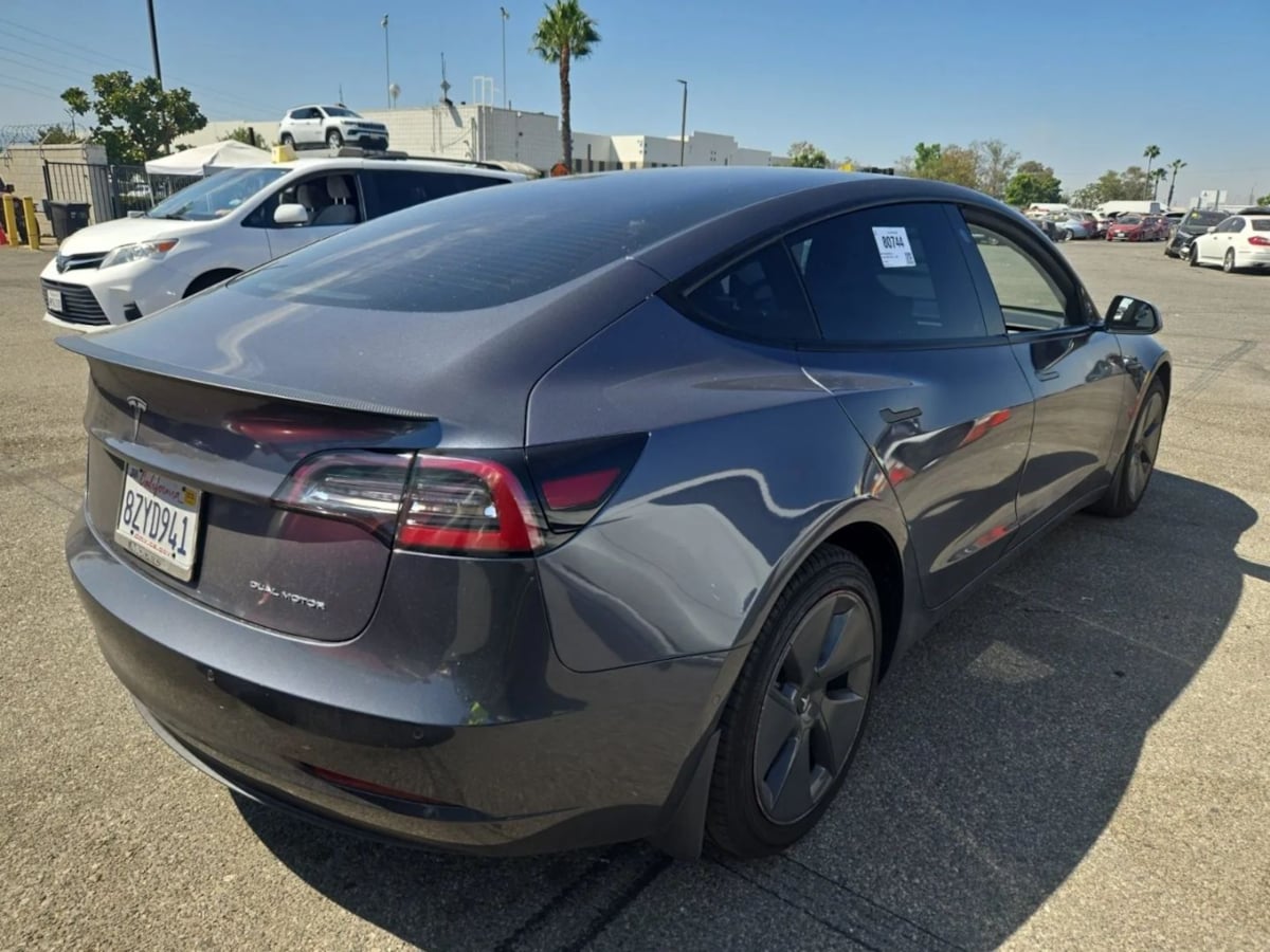 2022 Tesla Model 3 Long Range photo 5