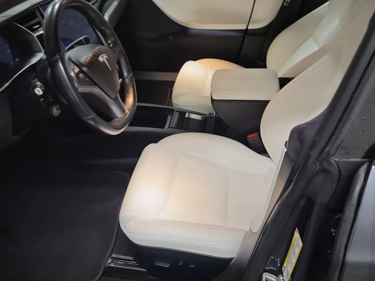 2020 Tesla Model S Long Range Plus photo 2