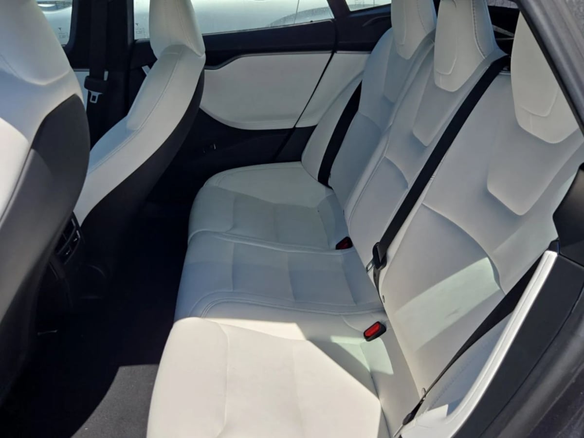 2020 Tesla Model S Long Range Plus photo 3