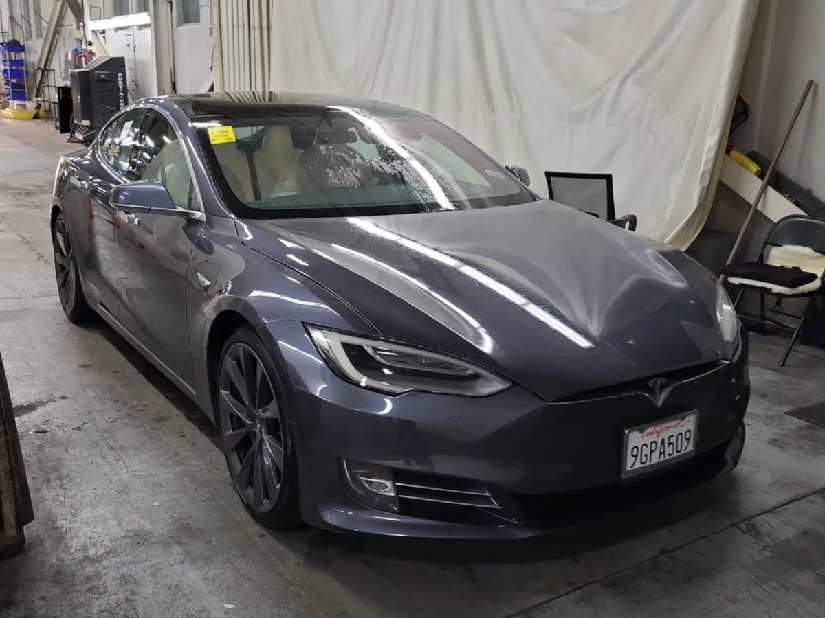 2020 Tesla Model S Long Range Plus photo 5