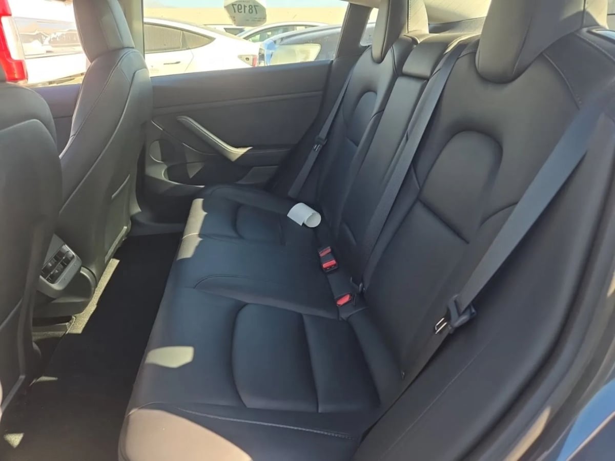 2022 Tesla Model 3 Long Range photo 3