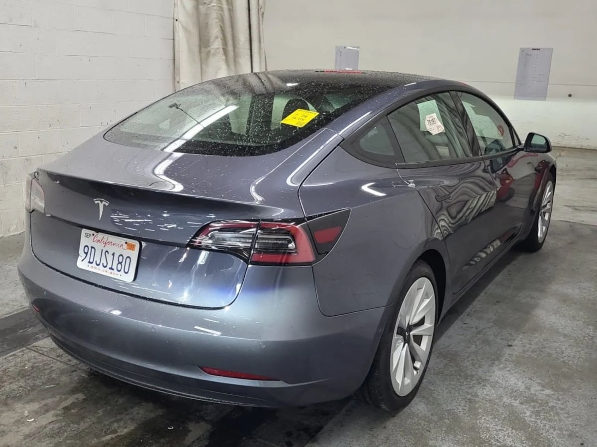 2022 Tesla Model 3 Long Range photo 4