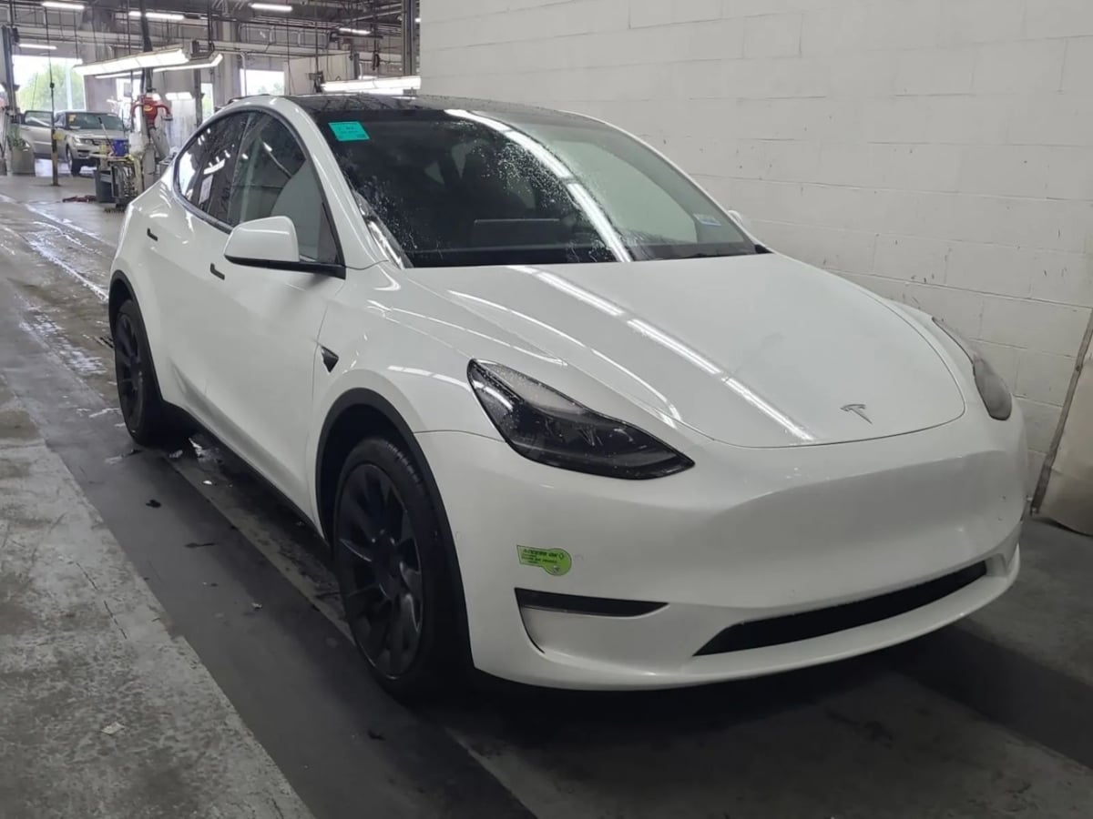 2022 Tesla Model Y Long Range photo 4