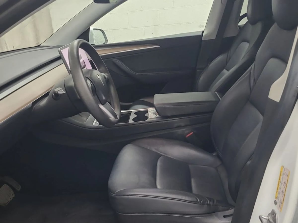 2022 Tesla Model Y Long Range photo 5