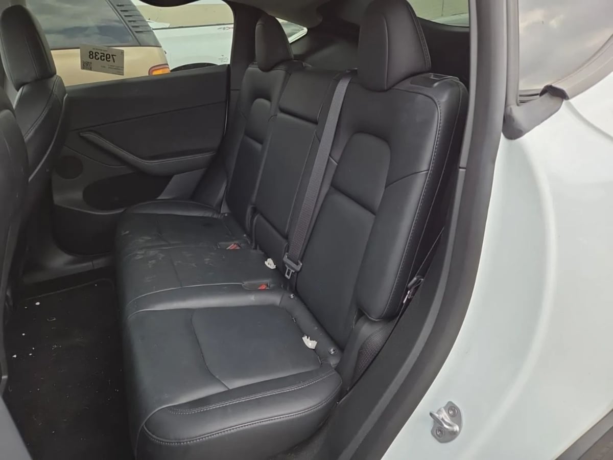2022 Tesla Model Y Long Range photo 7