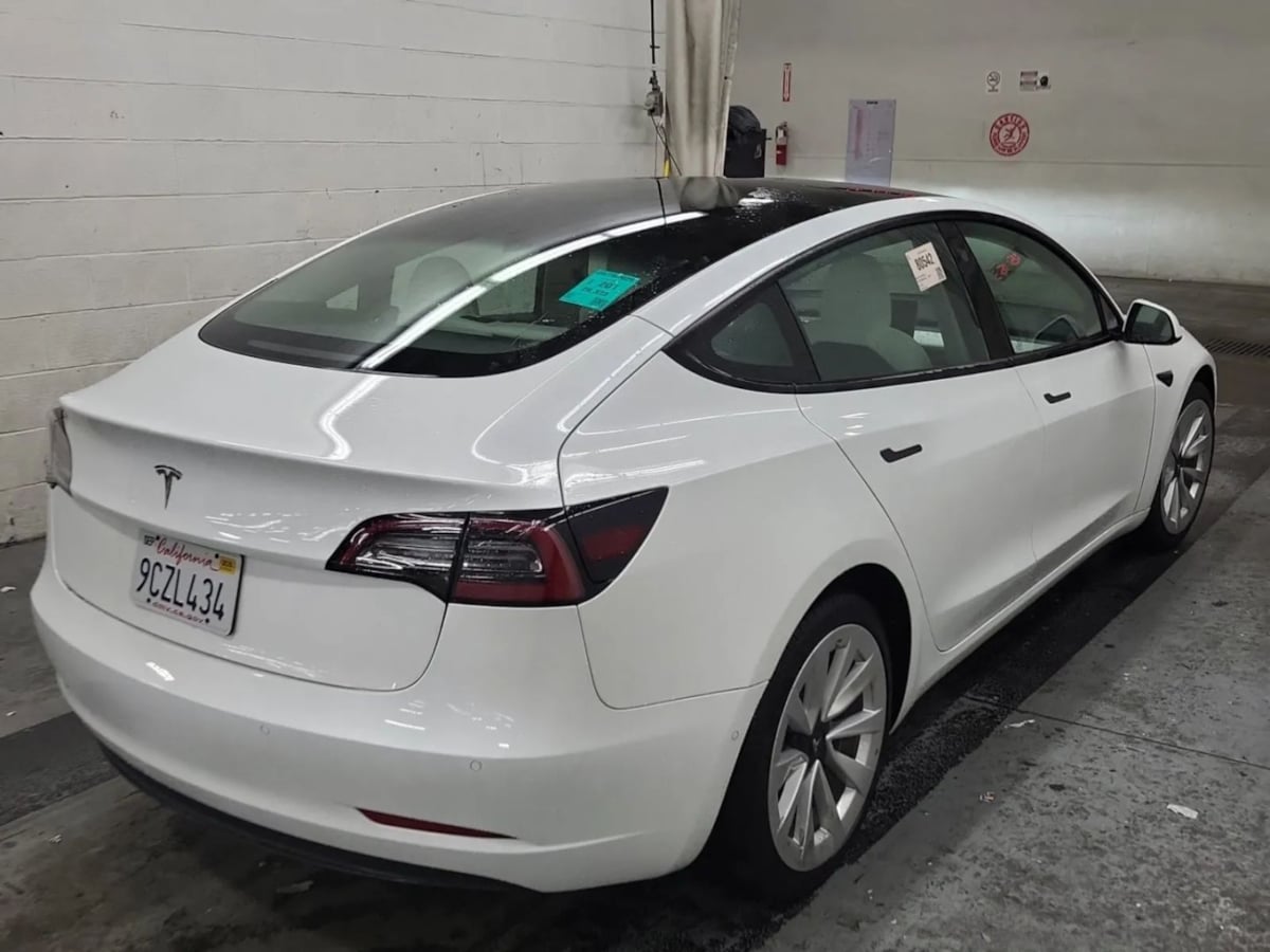 2022 Tesla Model 3 photo 4