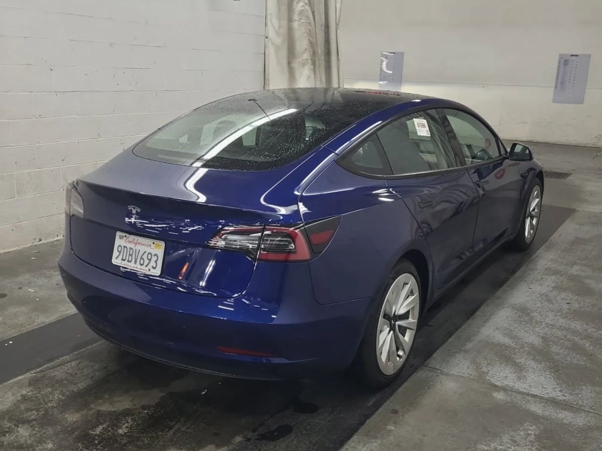 2022 Tesla Model 3 photo 3