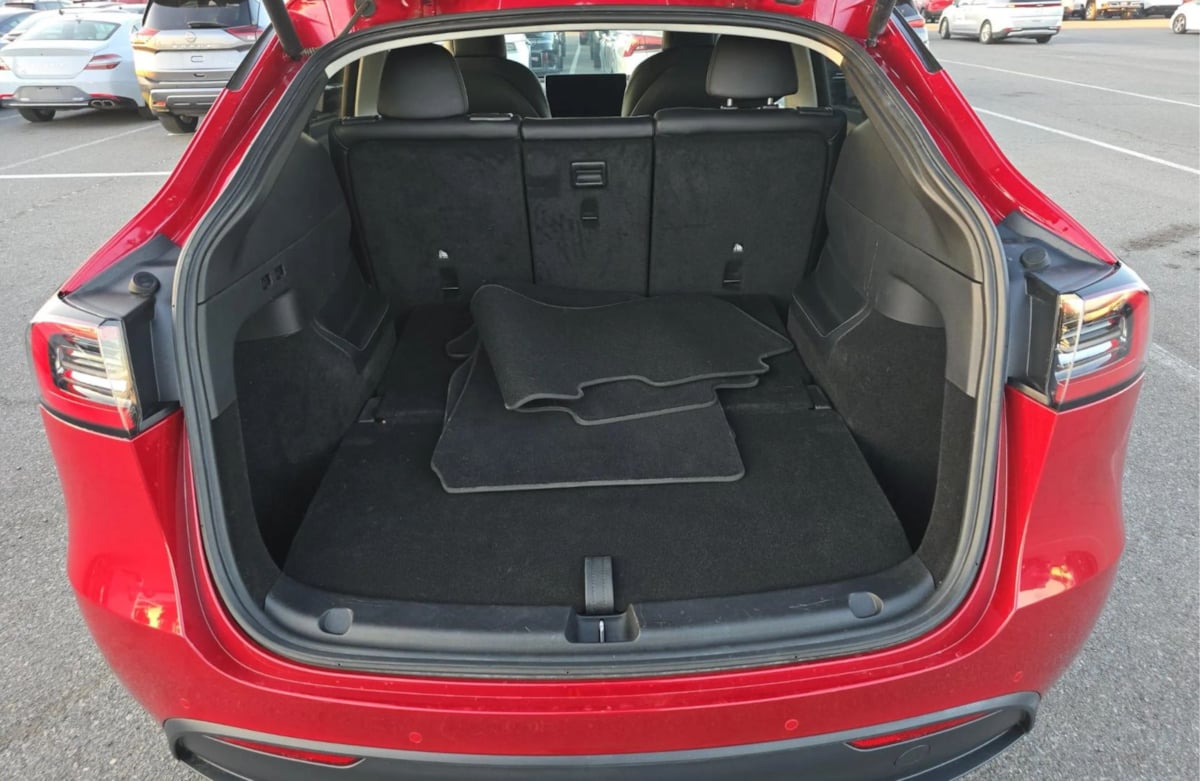 2022 Tesla Model Y Long Range photo 3