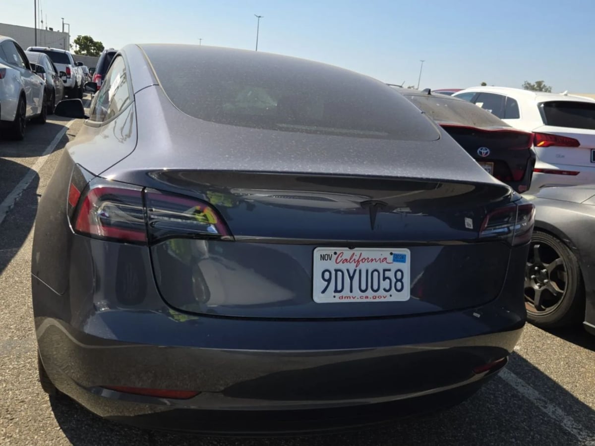 2023 Tesla Model 3 photo 3