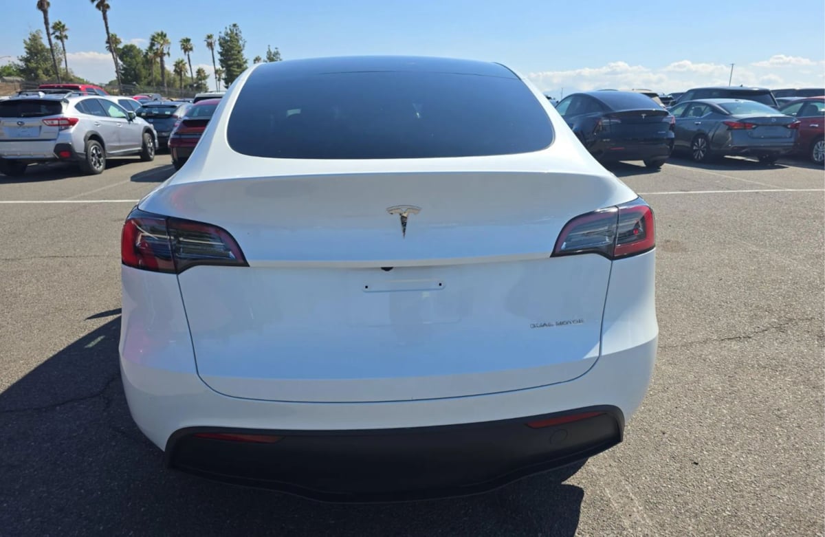 2023 Tesla Model Y Long Range photo 6