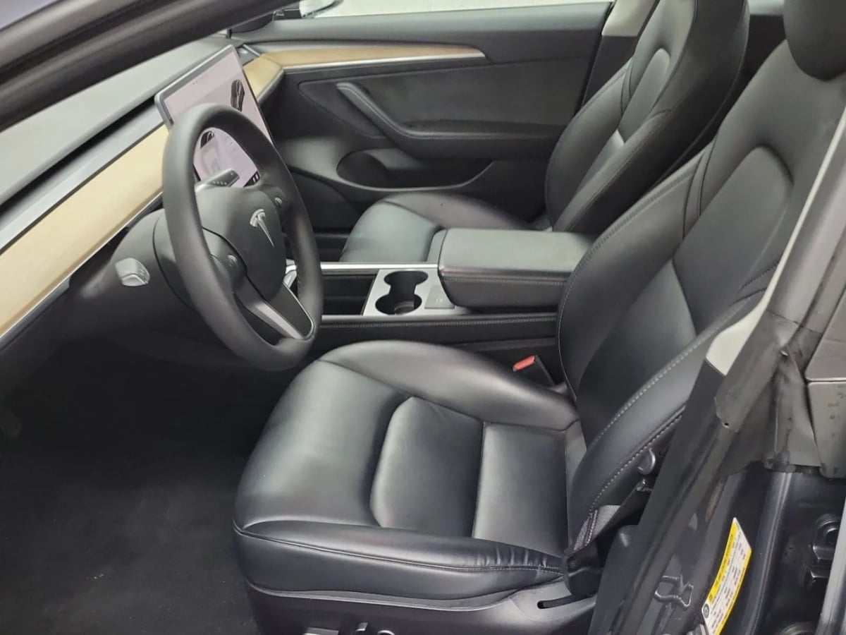 2022 Tesla Model 3 Long Range photo 2