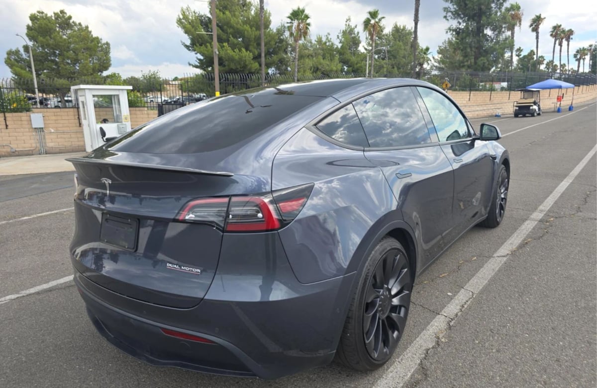 2022 Tesla Model Y Performance photo 3