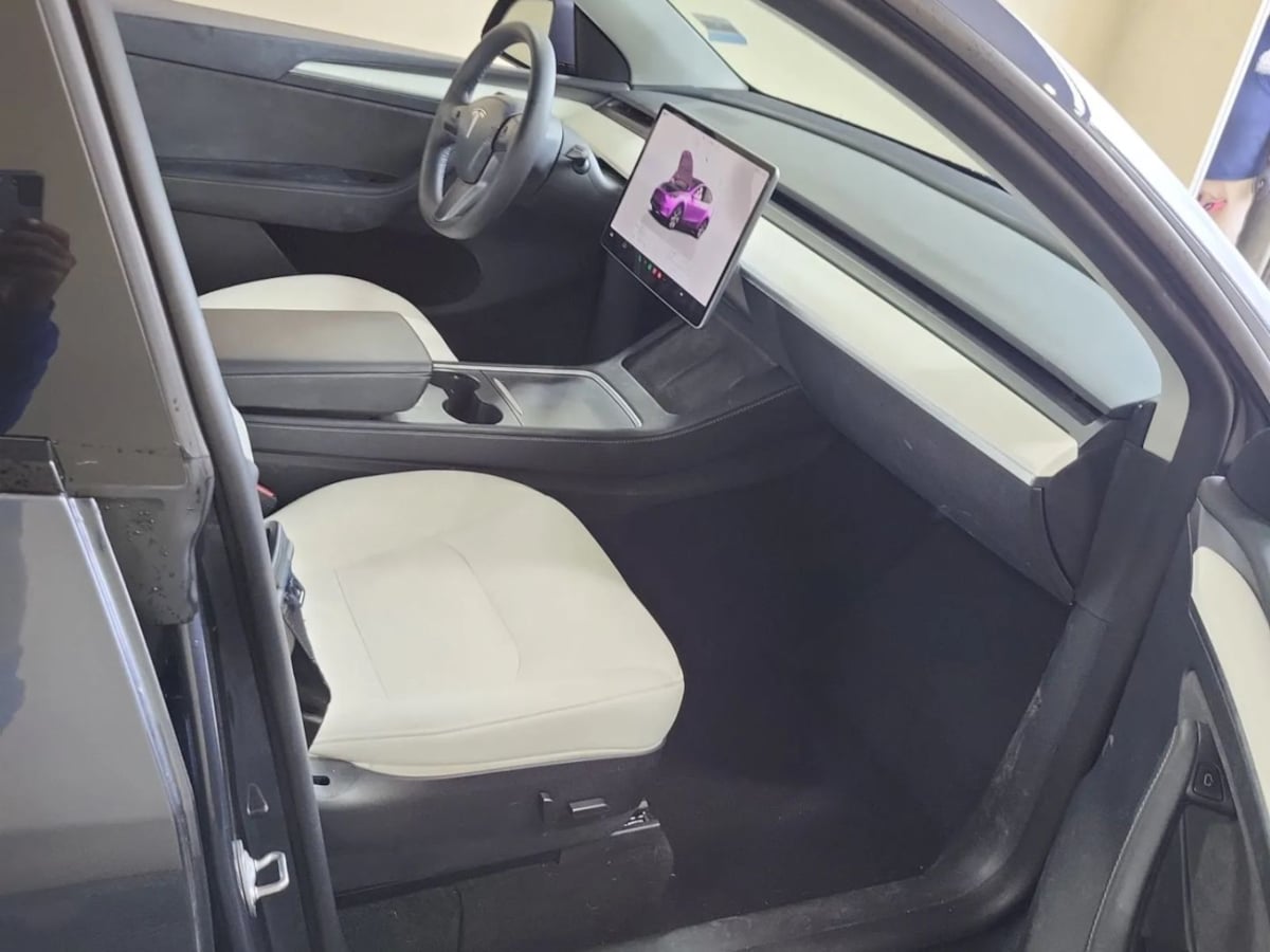 2022 Tesla Model Y Long Range photo 6
