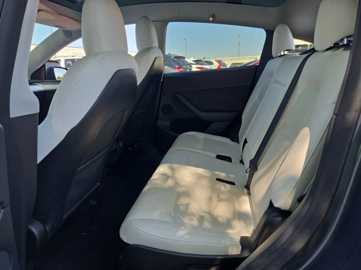 2022 Tesla Model Y Long Range photo 7