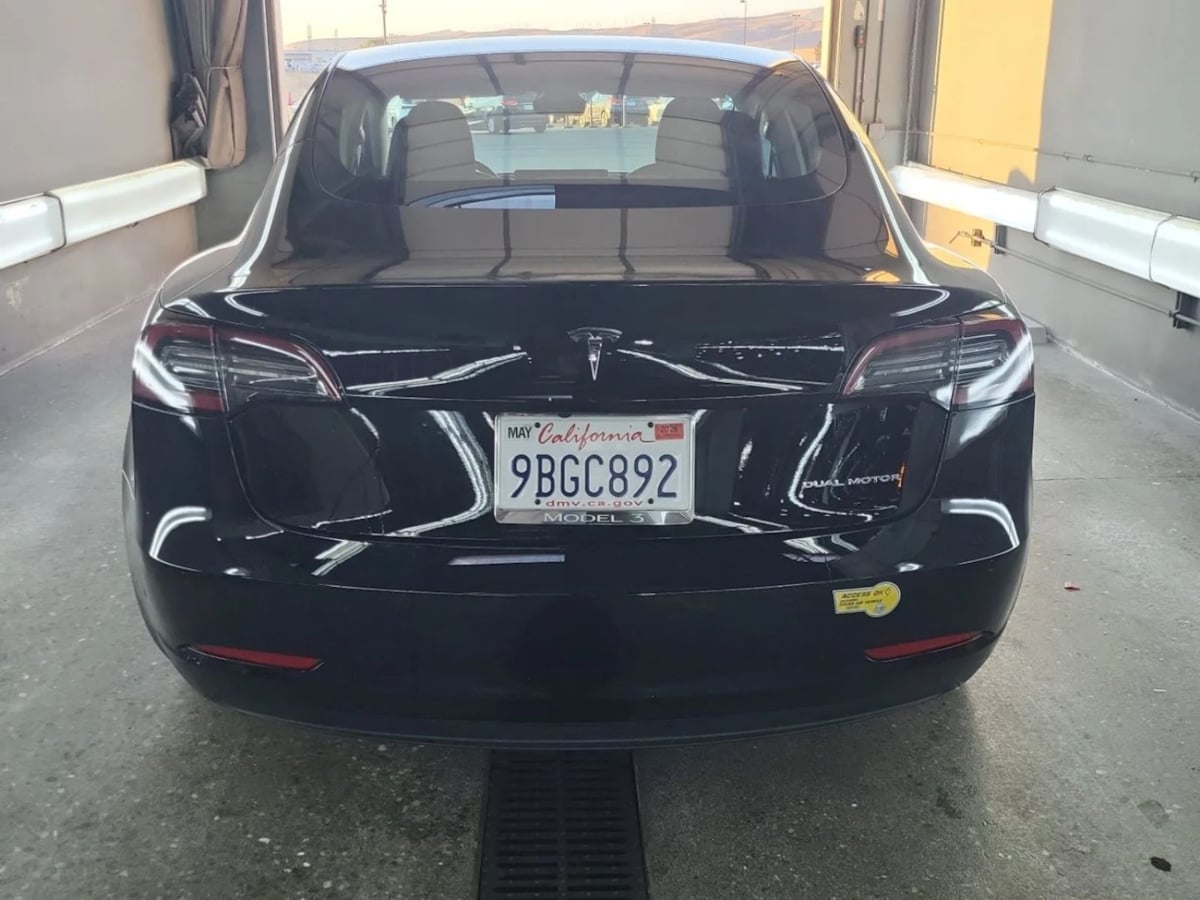 2022 Tesla Model 3 Long Range photo 5
