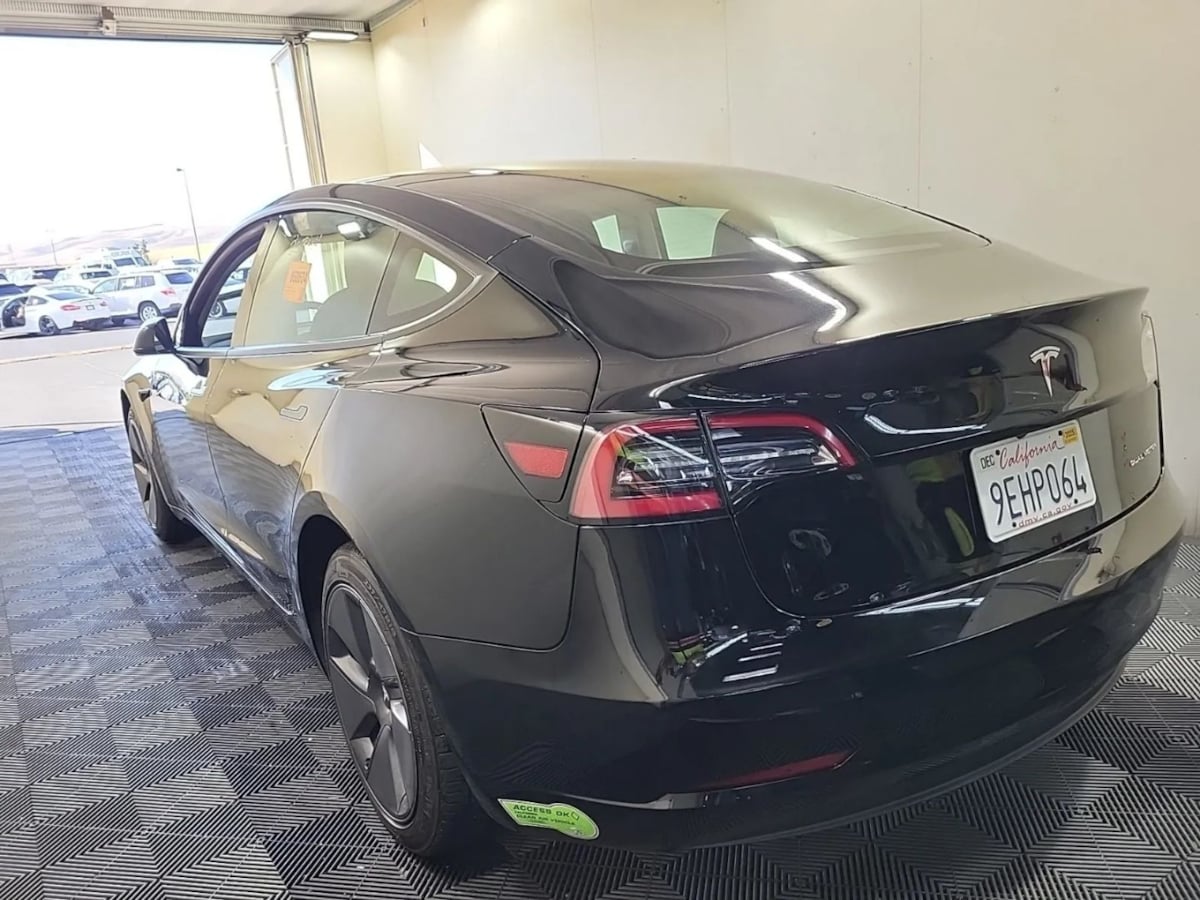 2023 Tesla Model 3 Long Range photo 3