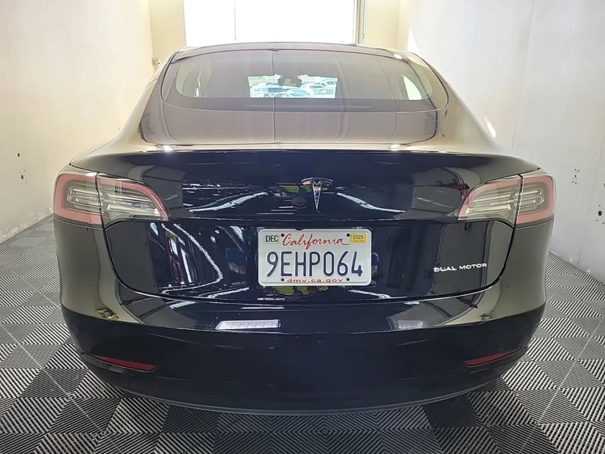 2023 Tesla Model 3 Long Range photo 4