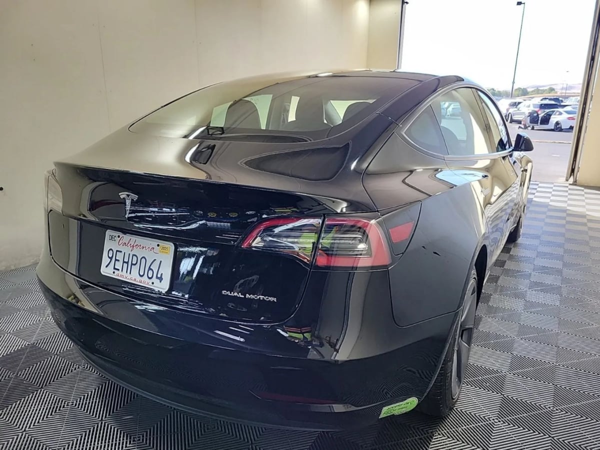 2023 Tesla Model 3 Long Range photo 5