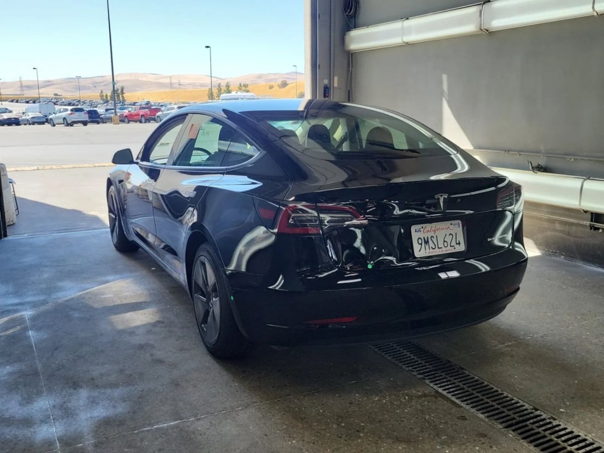 2022 Tesla Model 3 Long Range photo 2