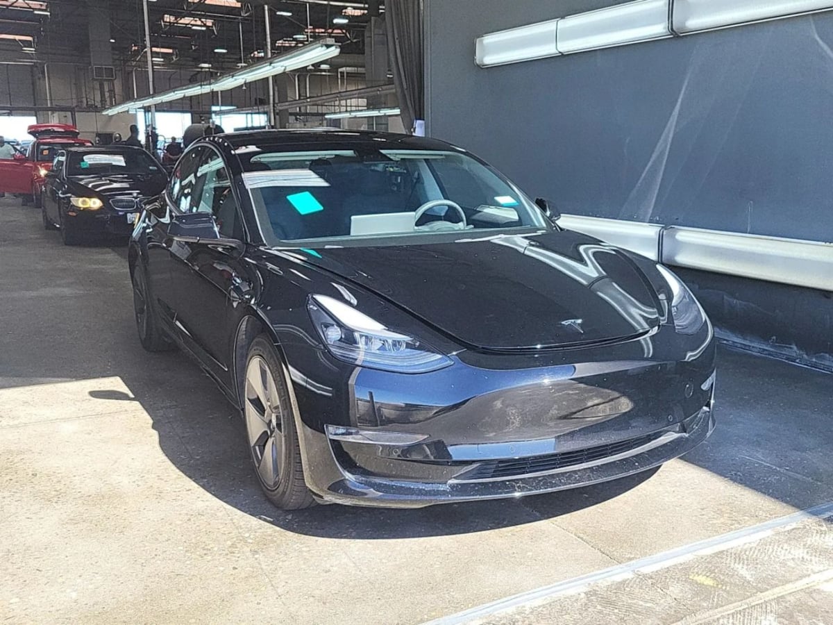 2022 Tesla Model 3 Long Range photo 5