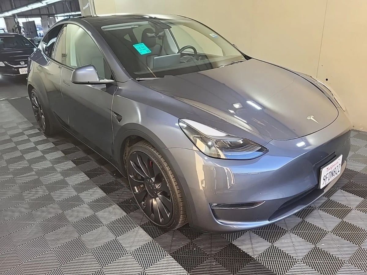2023 Tesla Model Y Performance photo 2
