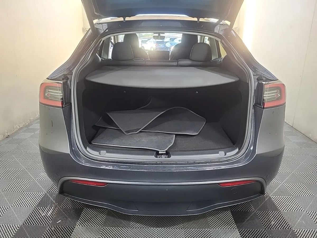 2023 Tesla Model Y Performance photo 4