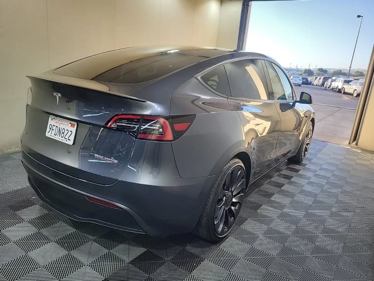 2023 Tesla Model Y Performance photo 7