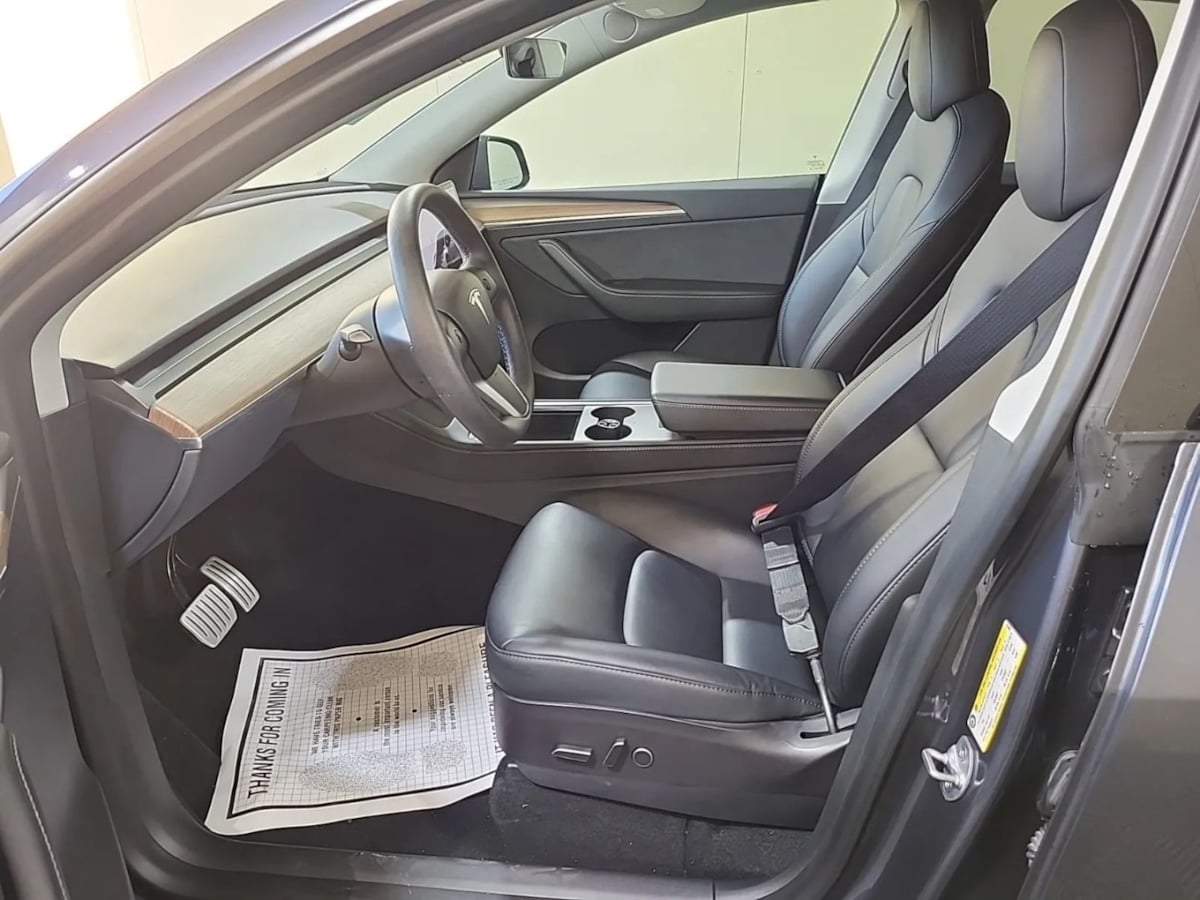 2023 Tesla Model Y Performance photo 8