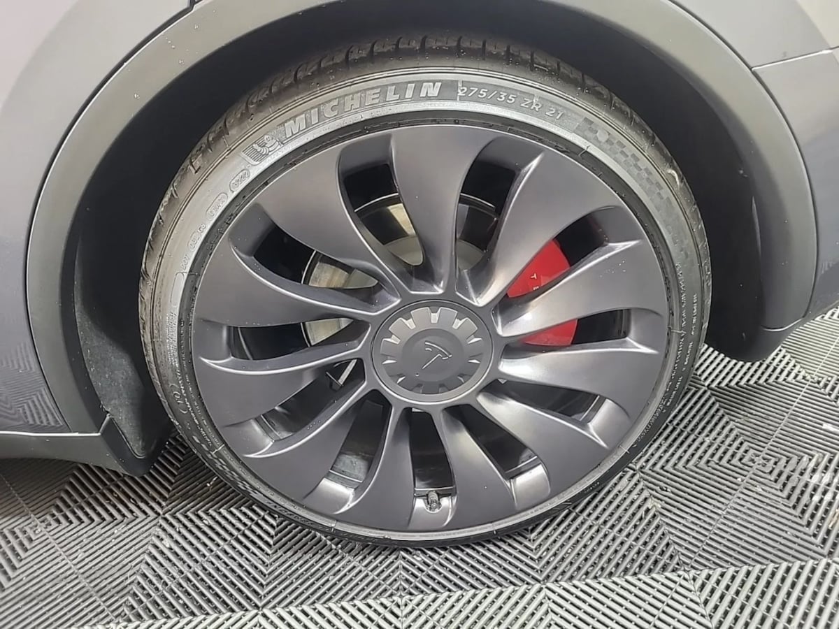 2023 Tesla Model Y Performance photo 10