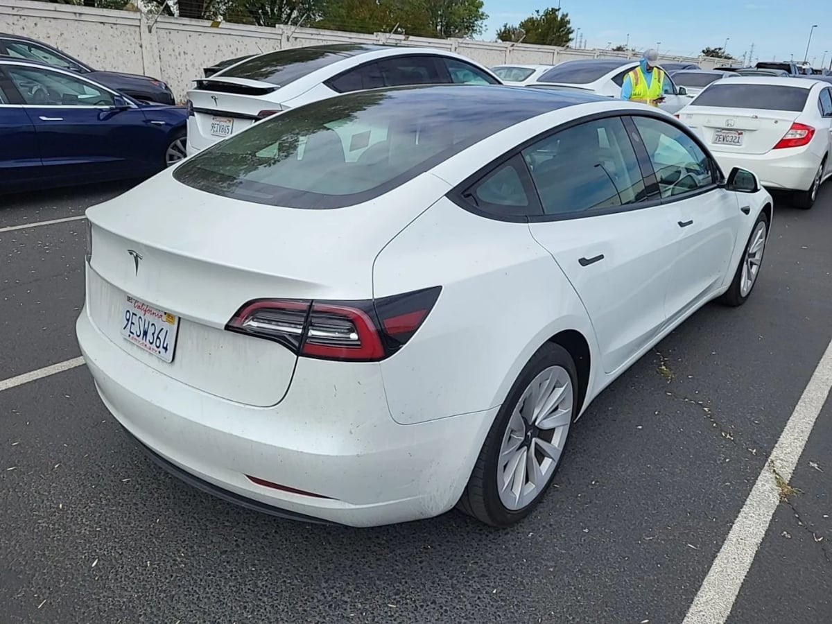 2023 Tesla Model 3 photo 2