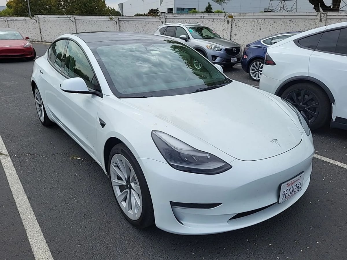 2023 Tesla Model 3 photo 6