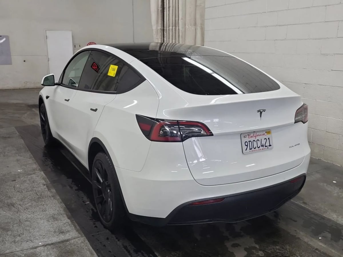 2022 Tesla Model Y Long Range photo 4