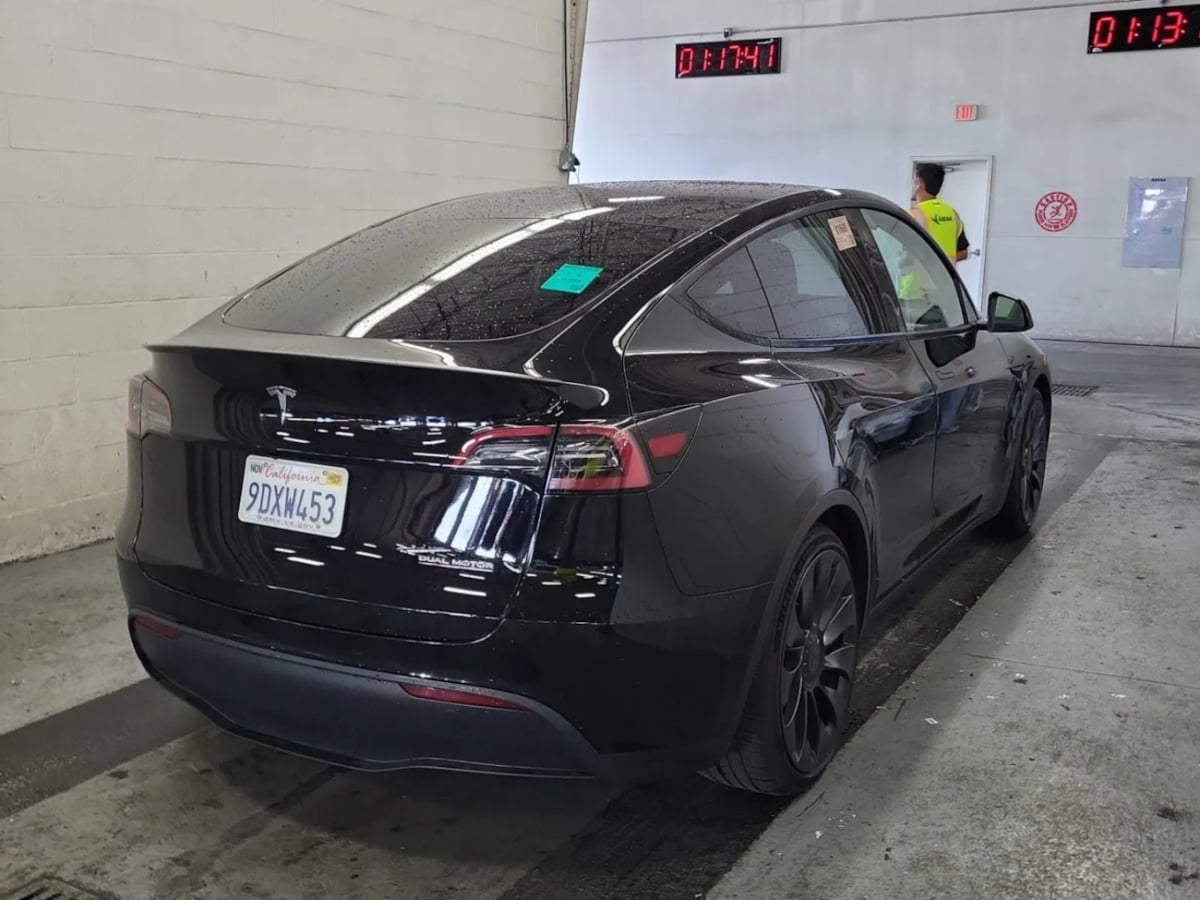 2023 Tesla Model Y Performance photo 3