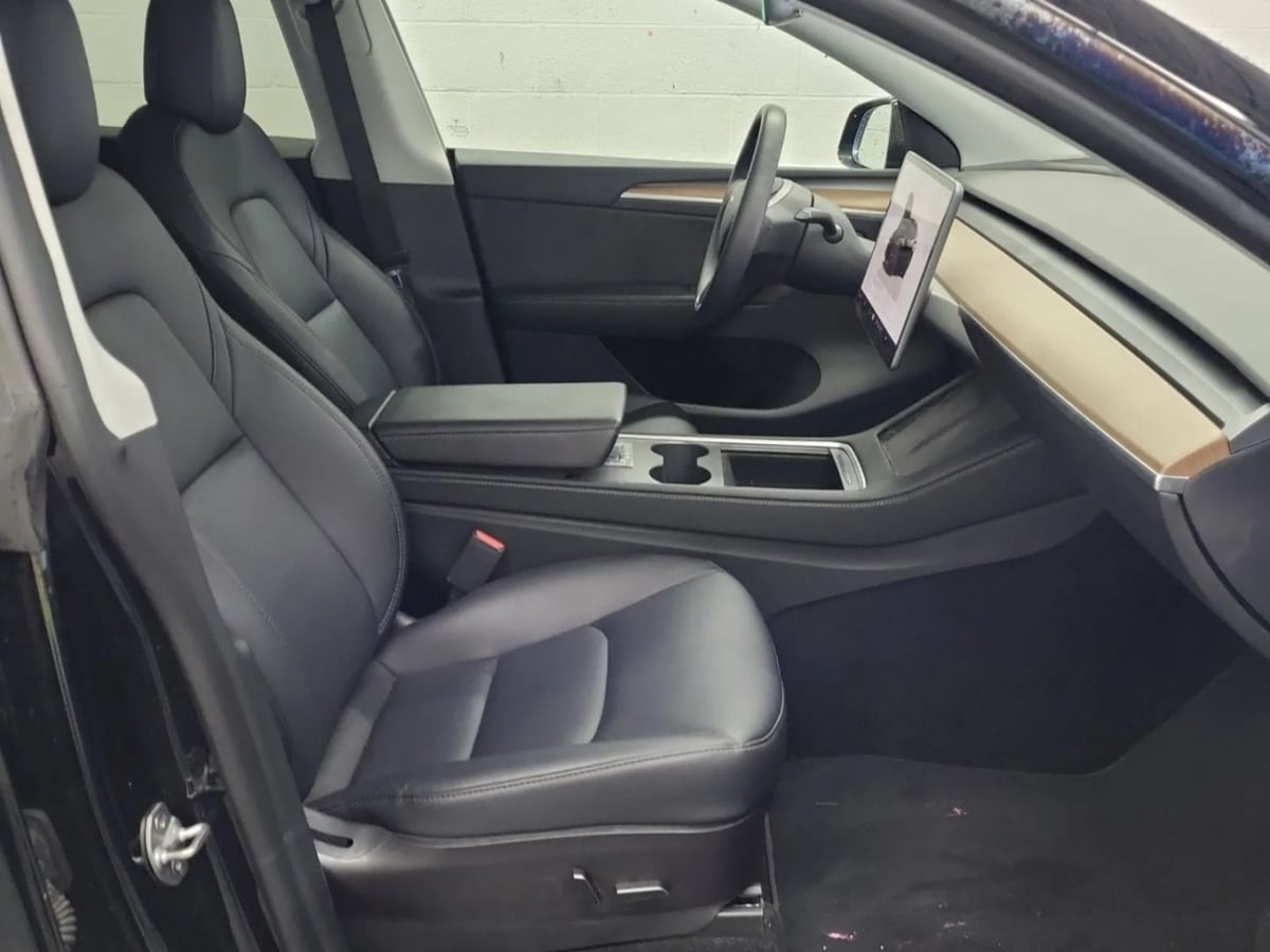 2023 Tesla Model Y Performance photo 7