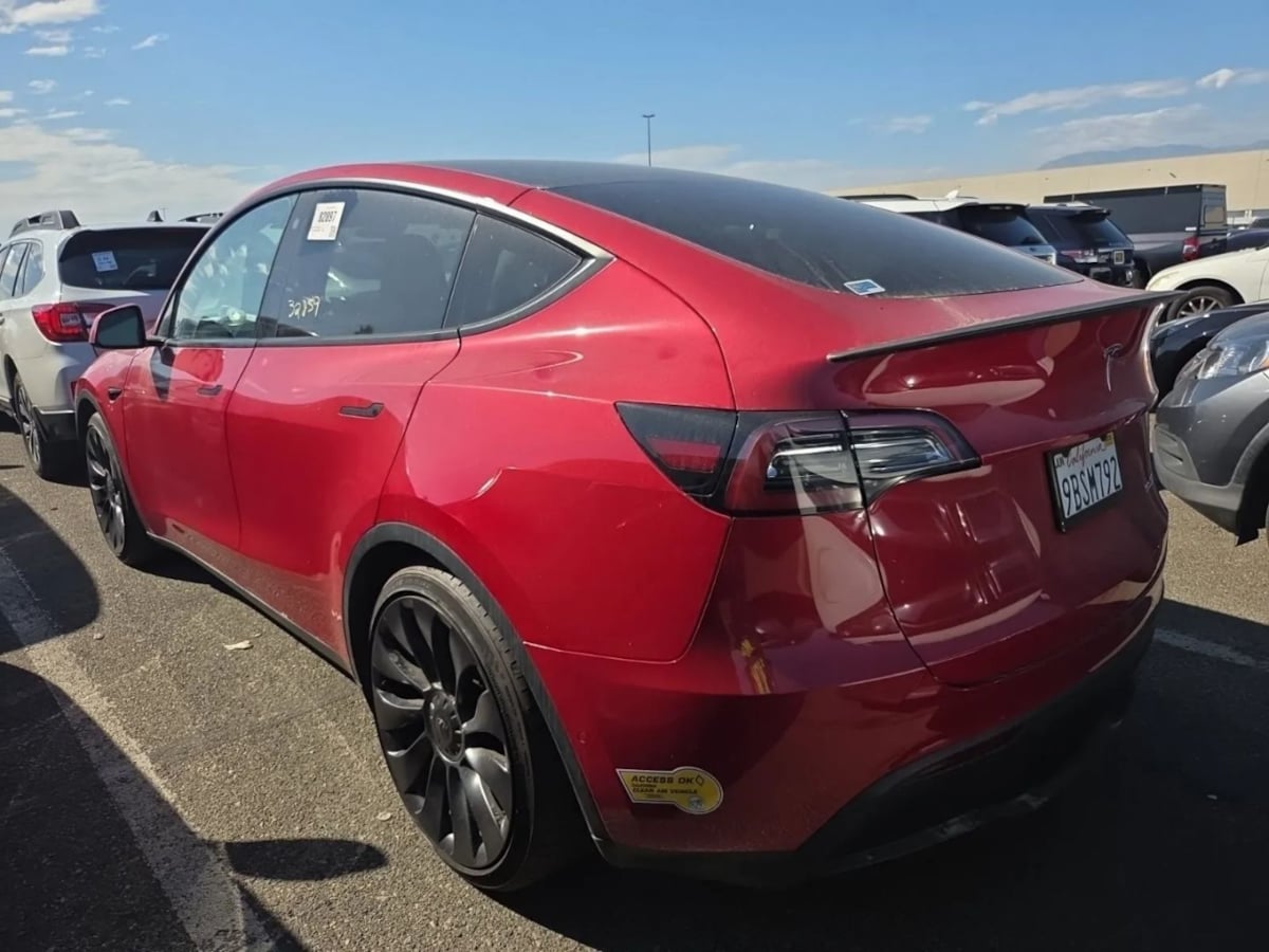 2022 Tesla Model Y Performance photo 3