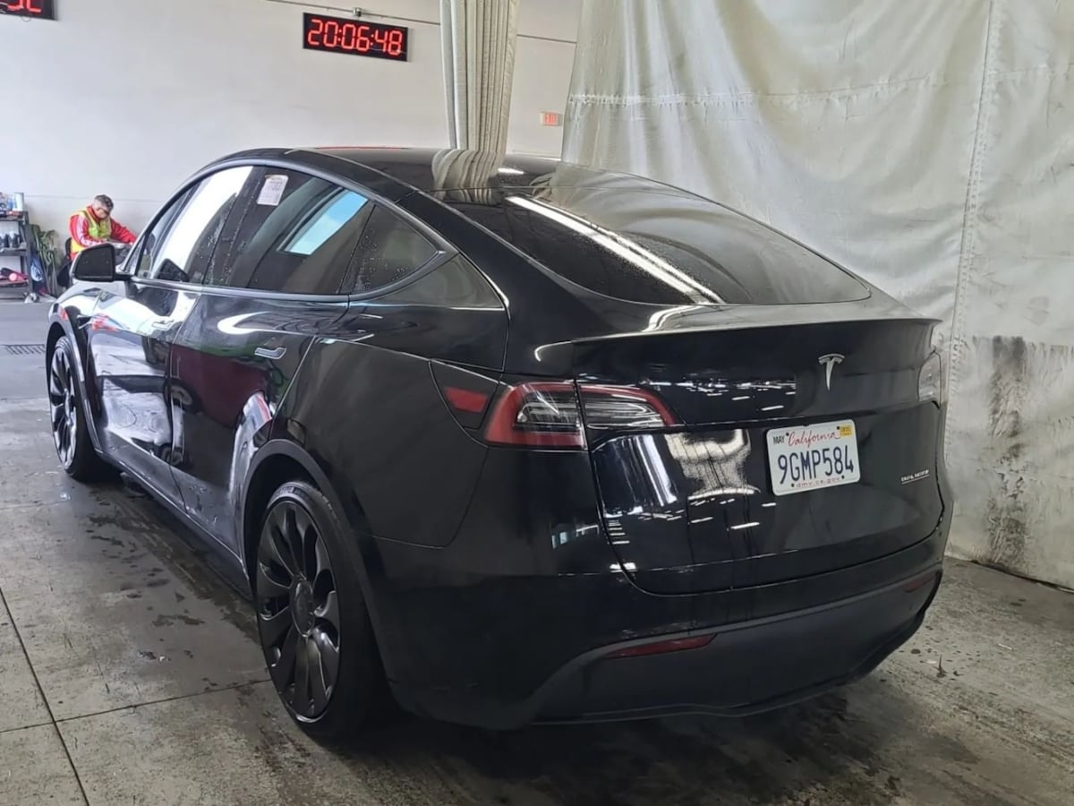 2023 Tesla Model Y Performance photo 2