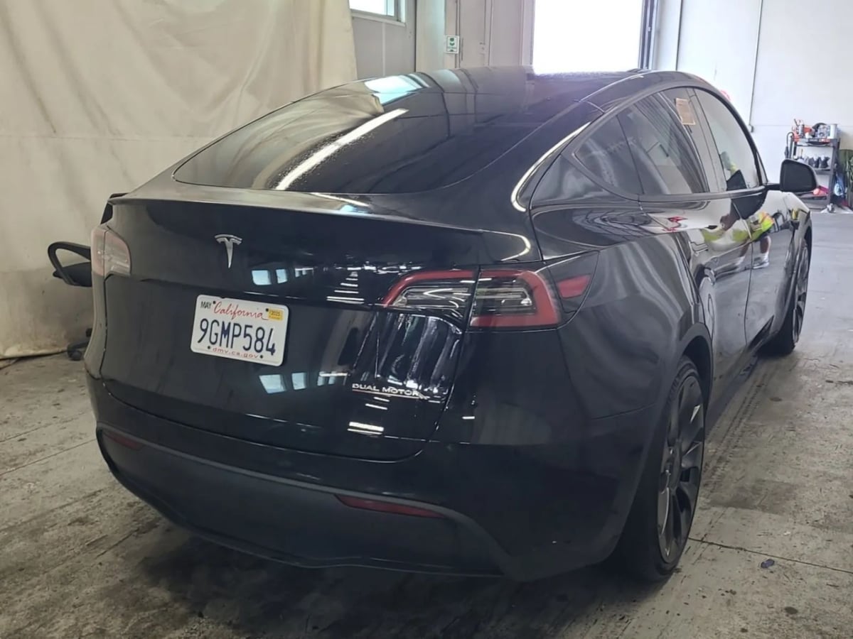 2023 Tesla Model Y Performance photo 3