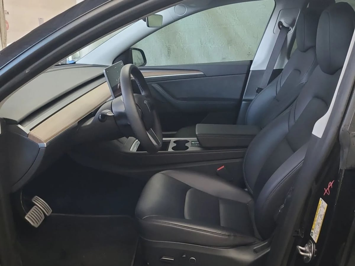 2023 Tesla Model Y Performance photo 4
