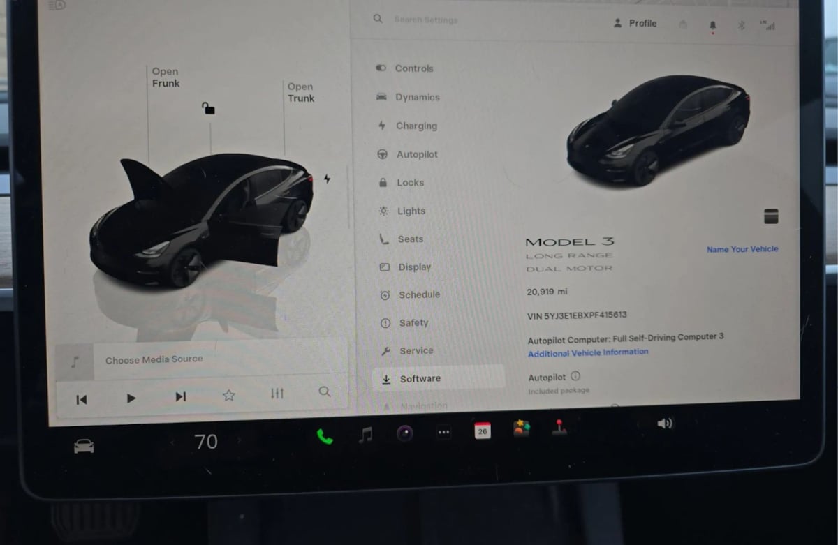2023 Tesla Model 3 Long Range photo 2