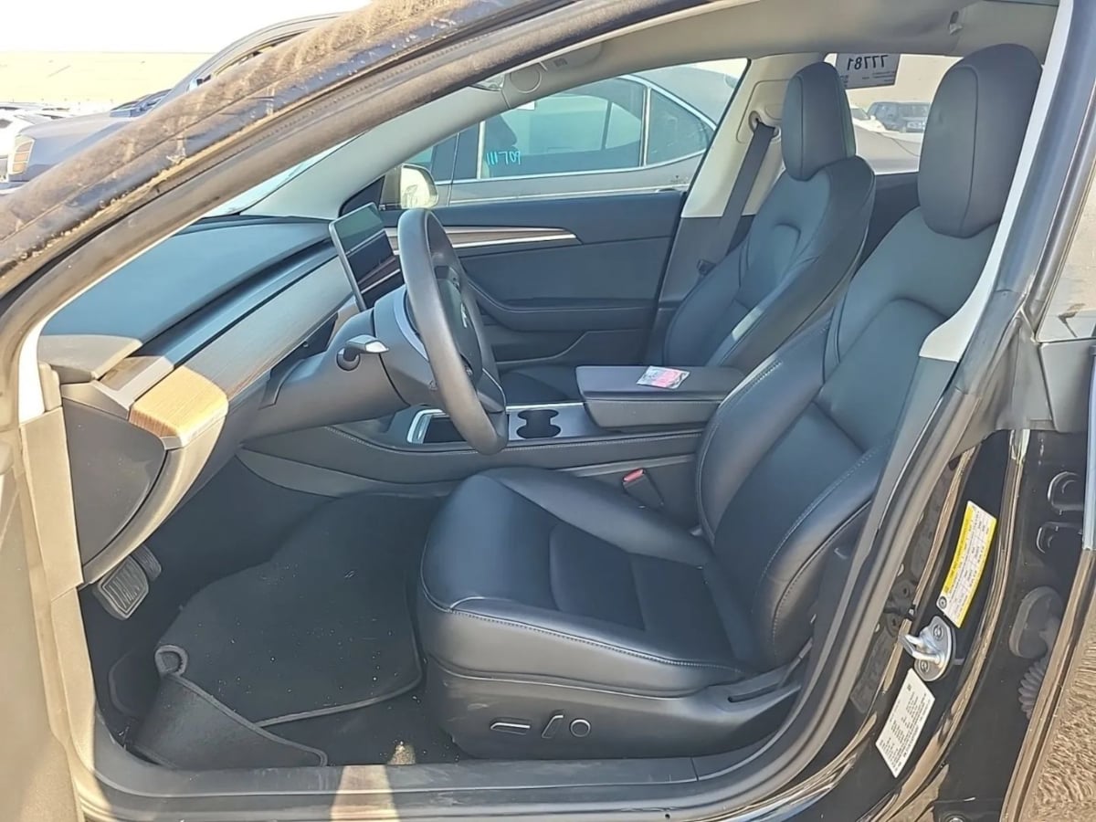 2023 Tesla Model 3 photo 4