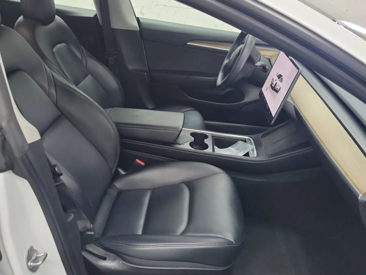 2022 Tesla Model 3 Long Range photo 5