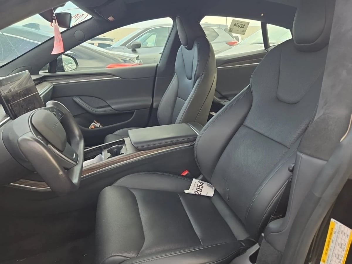 2023 Tesla Model 3 Long Range photo 4
