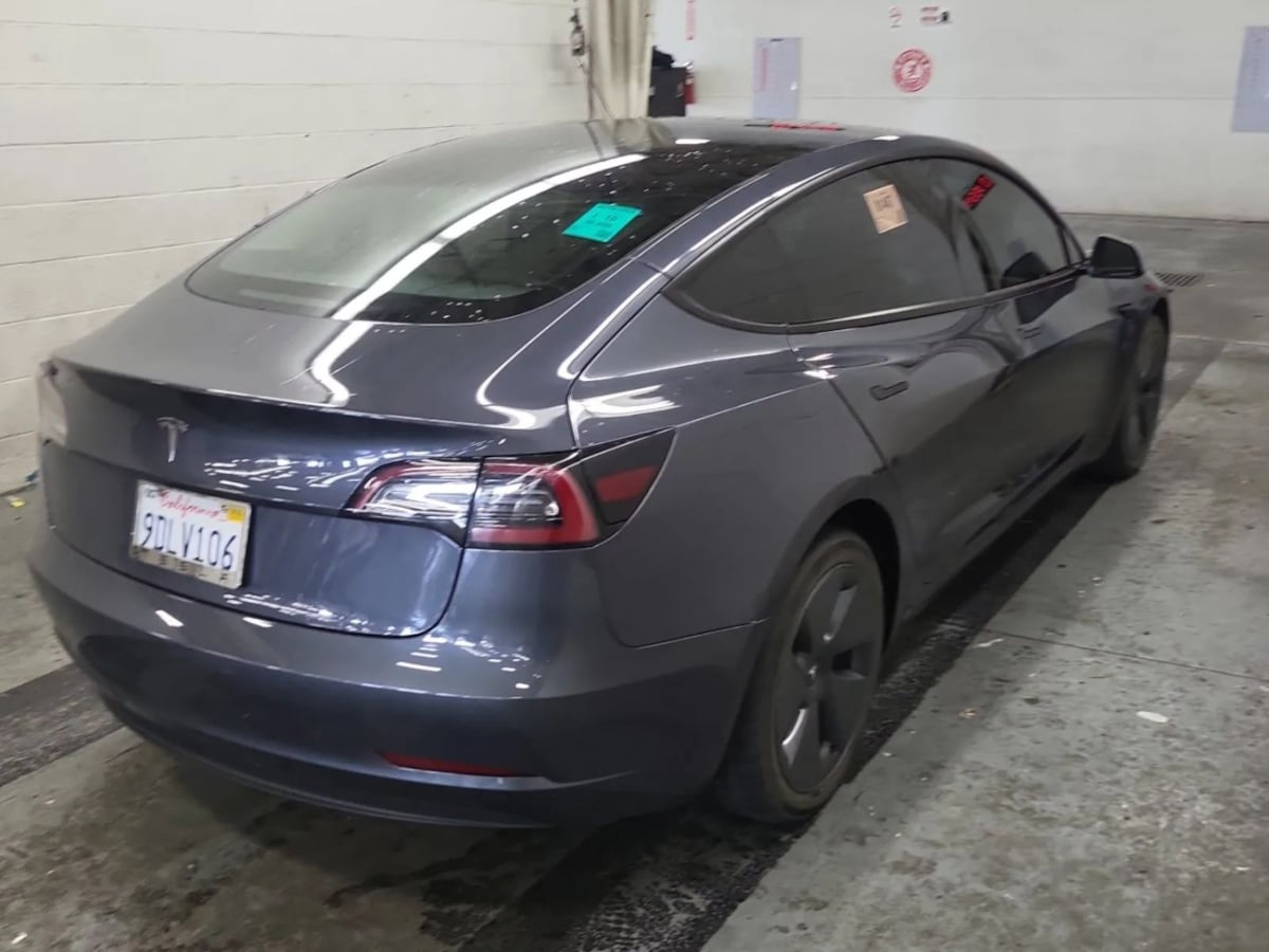 2023 Tesla Model 3 photo 4