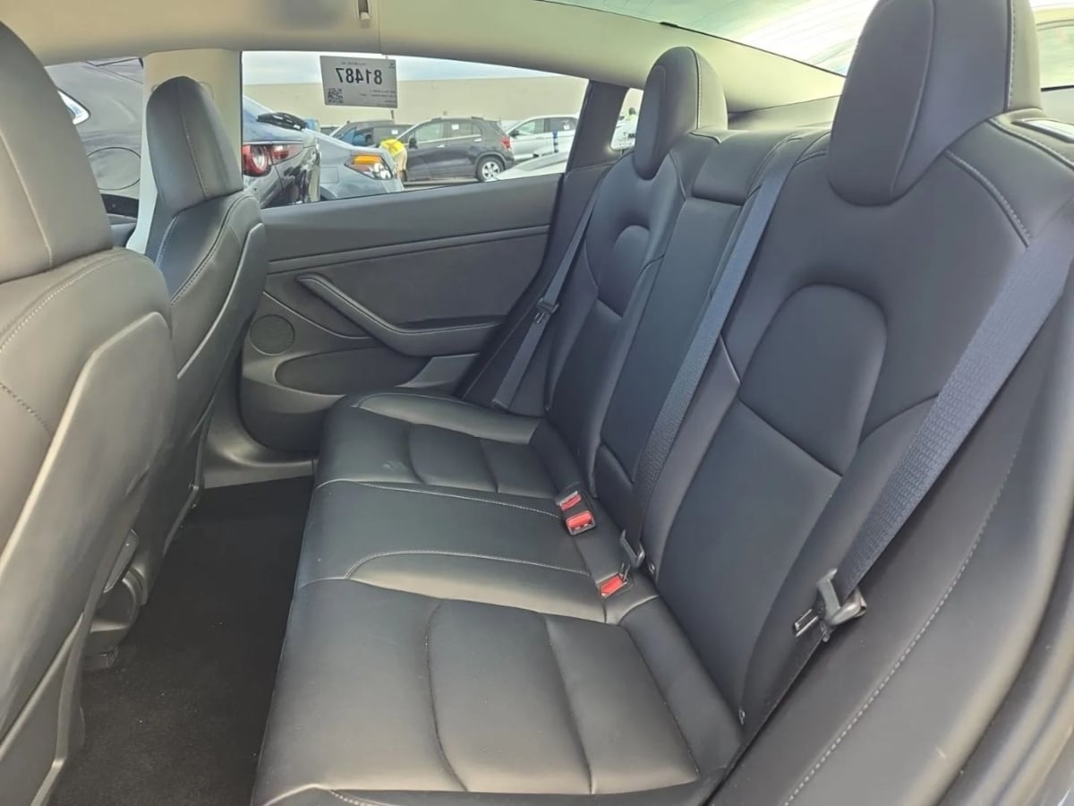 2023 Tesla Model 3 photo 8