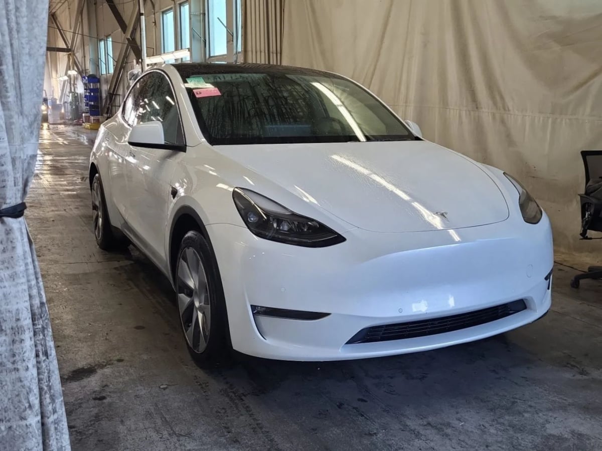 2022 Tesla Model Y Long Range photo 4