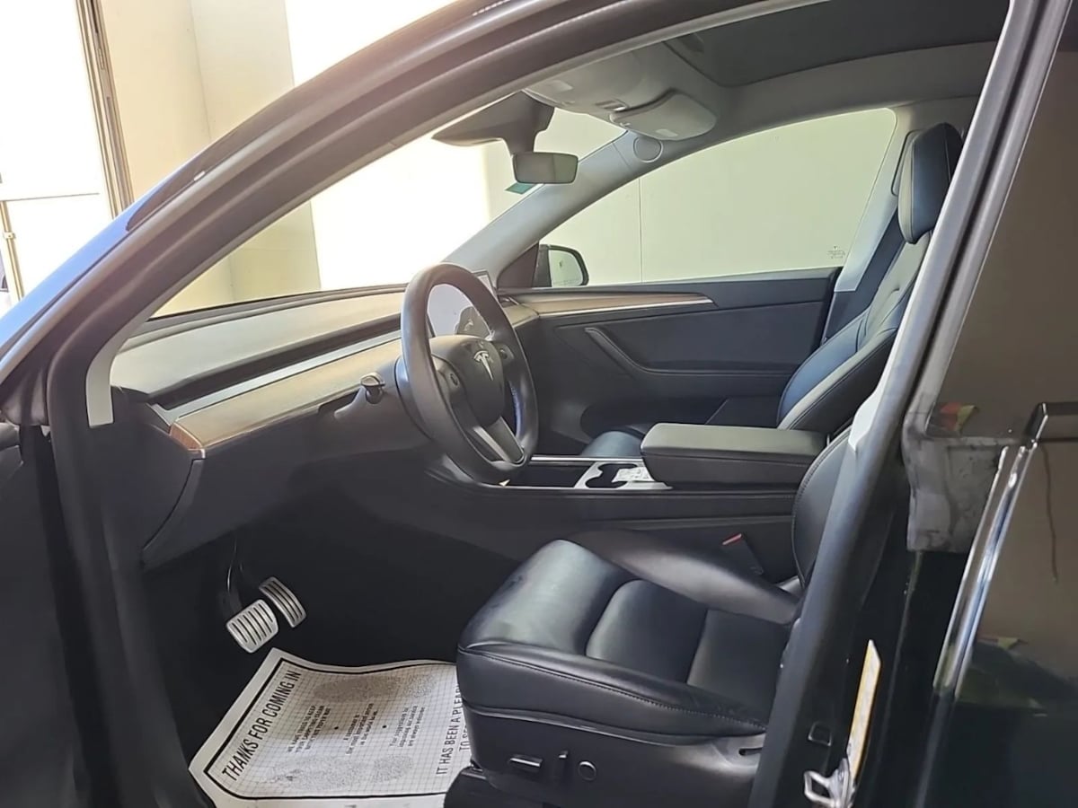 2022 Tesla Model Y Performance photo 2