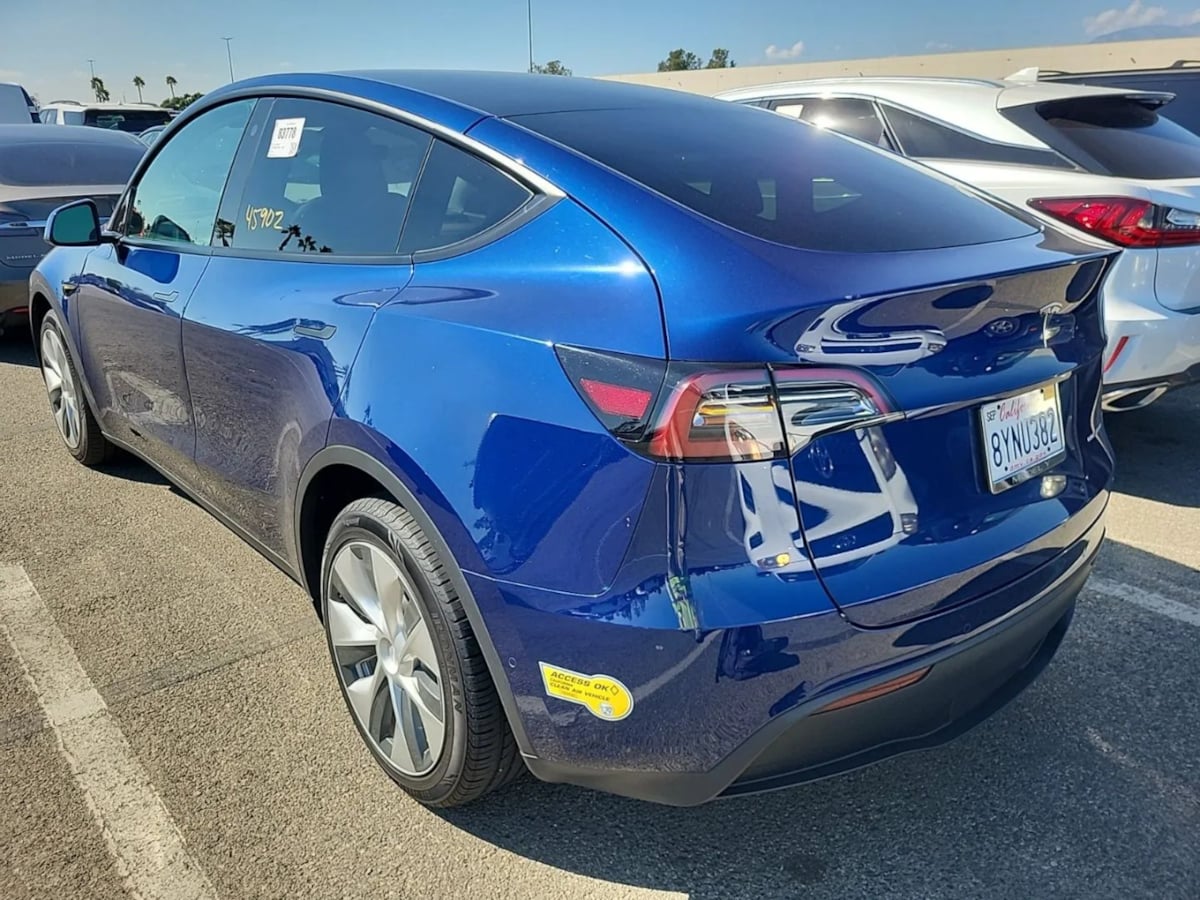 2021 Tesla Model Y Long Range photo 3
