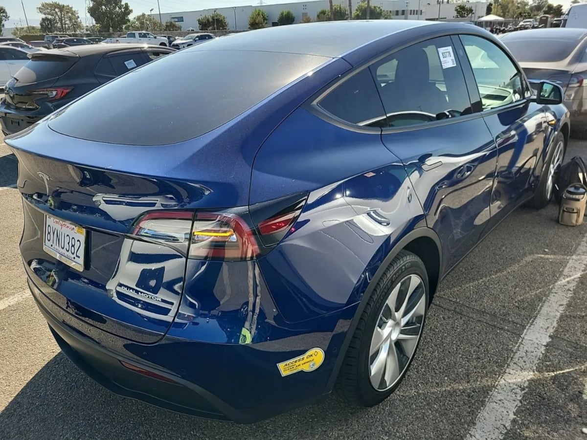 2021 Tesla Model Y Long Range photo 4