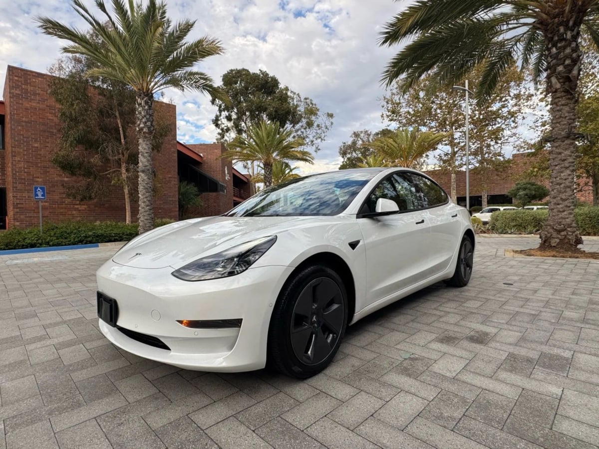 2022 Tesla Model 3 photo 3